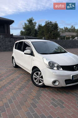 Хэтчбек Nissan Note 2012 в Звягеле