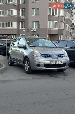 Хэтчбек Nissan Note 2008 в Киеве