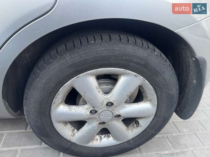 Хетчбек Nissan Note 2008 в Києві фото 6 Хетчбек Nissan Note 2008 в Києві