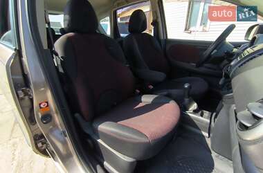 Хэтчбек Nissan Note 2007 в 