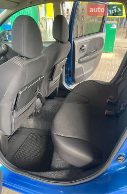 Хэтчбек Nissan Note 2006 в 