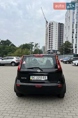 Хэтчбек Nissan Note 2013 в 