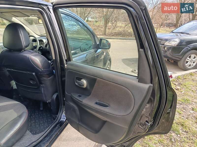 Хэтчбек Nissan Note 2007 в Павлограде