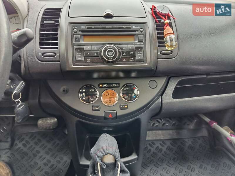 Хэтчбек Nissan Note 2007 в Павлограде