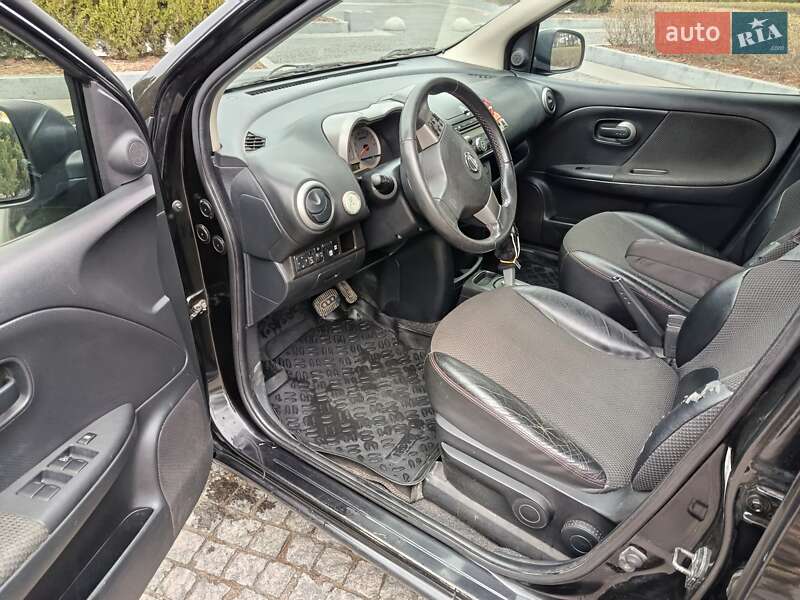 Хэтчбек Nissan Note 2007 в Павлограде