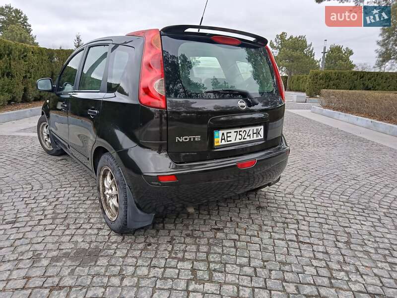 Хэтчбек Nissan Note 2007 в Павлограде