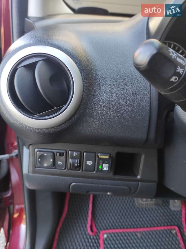 Хэтчбек Nissan Note 2011 в Борисполе