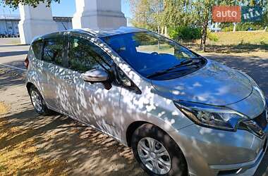 Хэтчбек Nissan Note 2016 в 