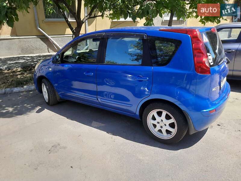 Хэтчбек Nissan Note 2006 в Белгороде-Днестровском
