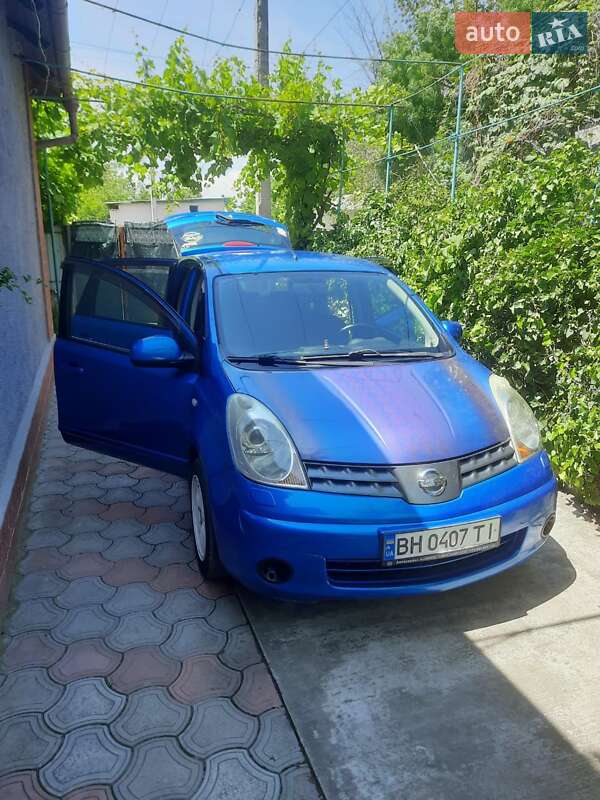 Хэтчбек Nissan Note 2006 в Белгороде-Днестровском