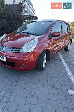 Хэтчбек Nissan Note 2008 в 