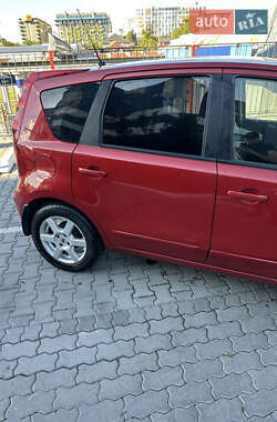 Хэтчбек Nissan Note 2008 в 