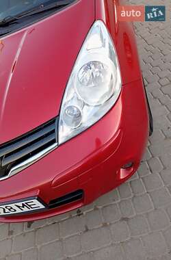 Хетчбек Nissan Note 2010 в 