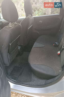 Хэтчбек Nissan Note 2006 в 