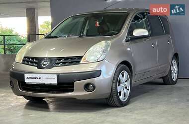 Хэтчбек Nissan Note 2007 в 