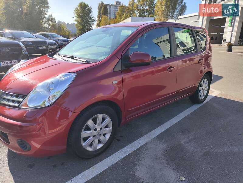 Хэтчбек Nissan Note 2007 в Киеве