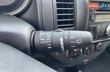 Хэтчбек Nissan Note 2008 в 