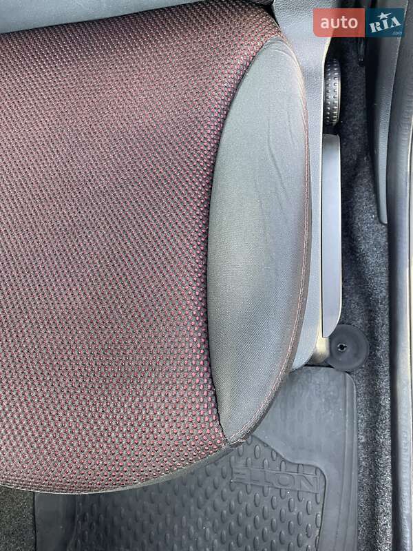 Хэтчбек Nissan Note 2008 в Киеве