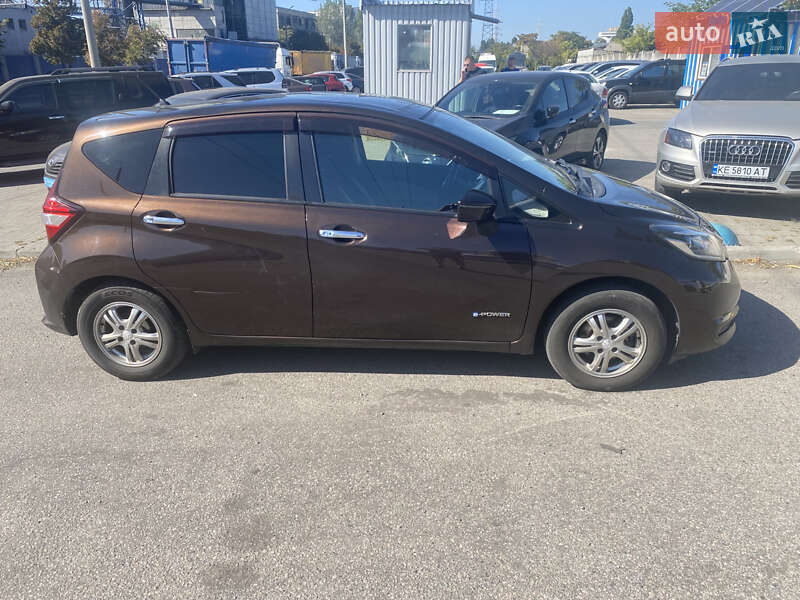 Хетчбек Nissan Note 2017 в Дніпрі