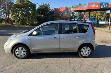 Хэтчбек Nissan Note 2008 в 
