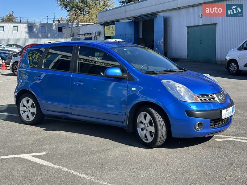 Хэтчбек Nissan Note 2006 в Киеве