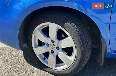 Хэтчбек Nissan Note 2006 в 