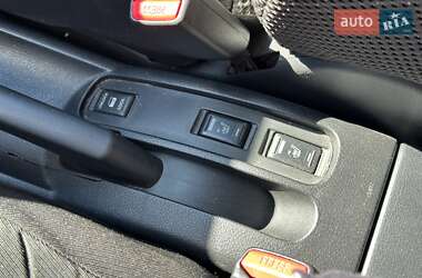 Хэтчбек Nissan Note 2006 в 