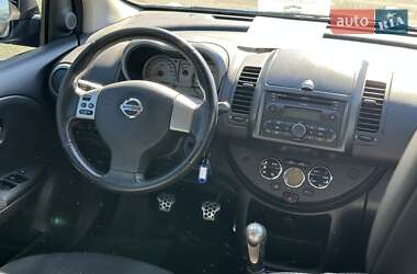 Хэтчбек Nissan Note 2006 в 