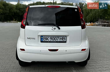 Хэтчбек Nissan Note 2012 в 