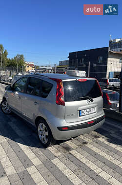 Хэтчбек Nissan Note 2006 в 