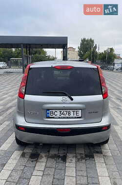 Хэтчбек Nissan Note 2006 в 