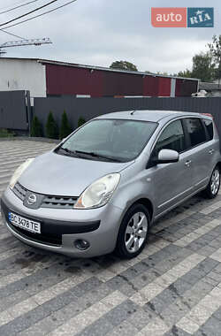 Хэтчбек Nissan Note 2006 в 