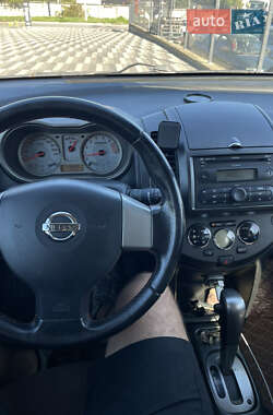 Хэтчбек Nissan Note 2006 в 