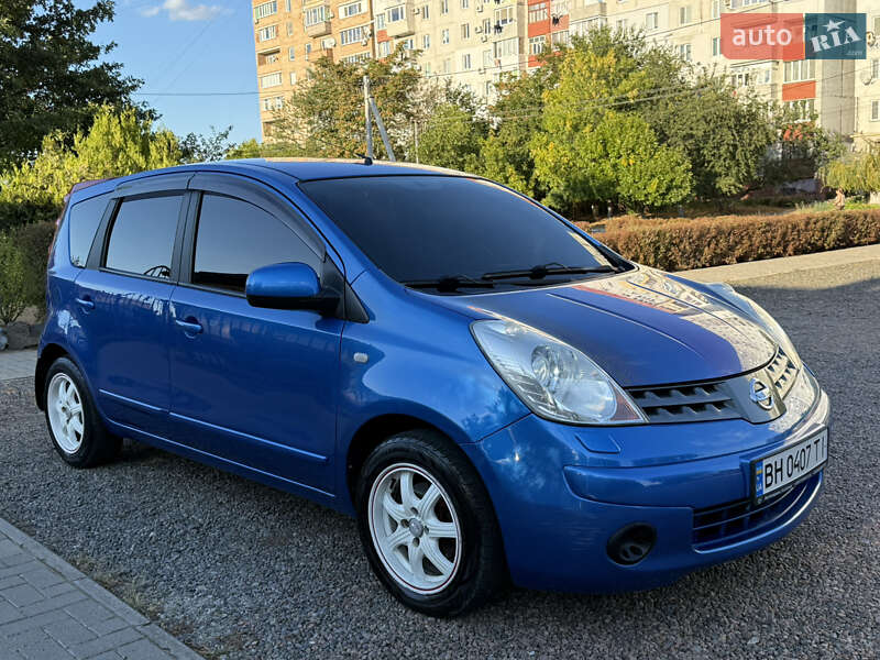 Хэтчбек Nissan Note 2006 в Белгороде-Днестровском