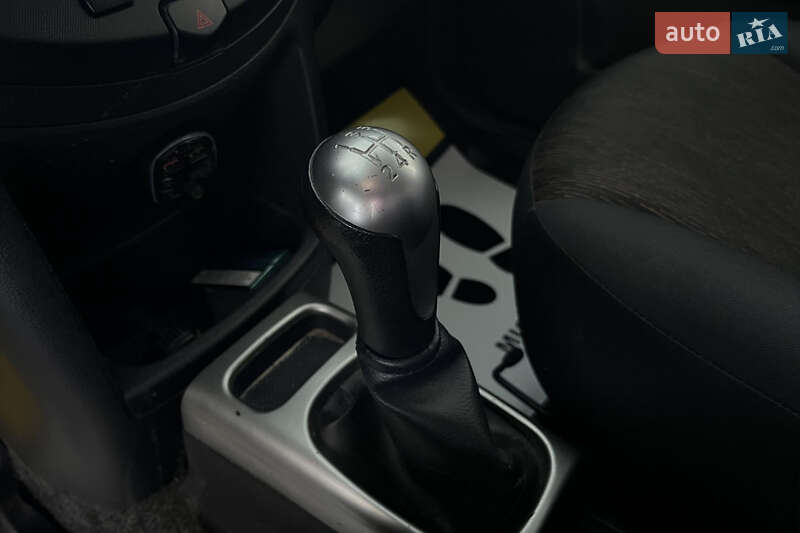 Хэтчбек Nissan Note 2010 в Шептицькому