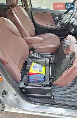 Хэтчбек Nissan Note 2006 в 