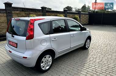 Хэтчбек Nissan Note 2008 в 