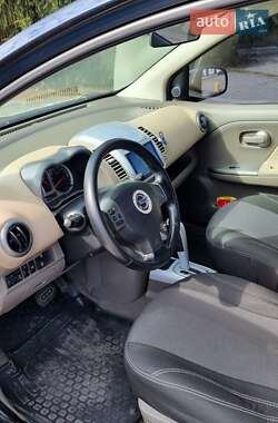 Хэтчбек Nissan Note 2006 в 