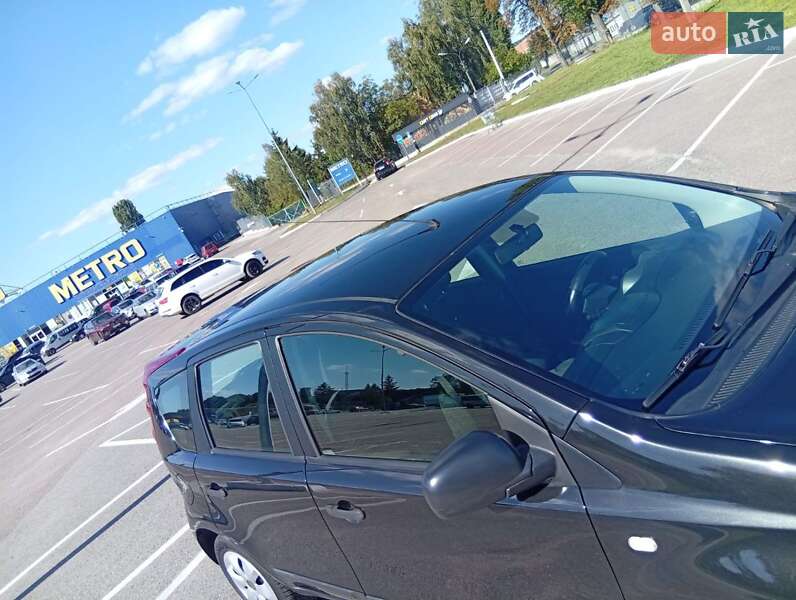 Хэтчбек Nissan Note 2007 в Житомире