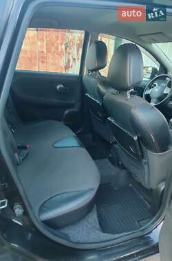 Хэтчбек Nissan Note 2007 в 