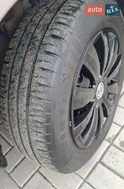 Хэтчбек Nissan Note 2009 в 