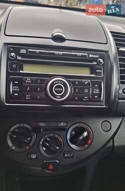 Хэтчбек Nissan Note 2009 в 