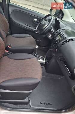 Хэтчбек Nissan Note 2009 в 