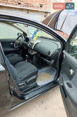 Хэтчбек Nissan Note 2012 в Ровно