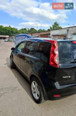 Хэтчбек Nissan Note 2012 в Ровно