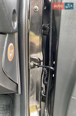 Хэтчбек Nissan Note 2006 в  фото 24 Хэтчбек Nissan Note 2006 в