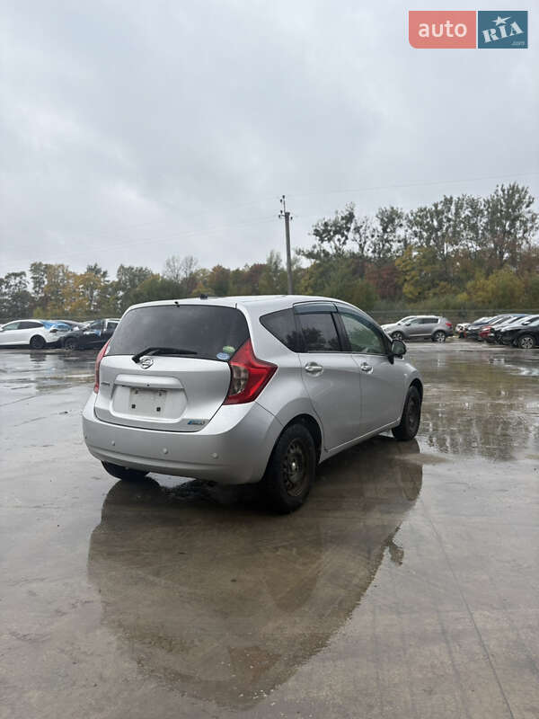 Хэтчбек Nissan Note 2013 в Львове