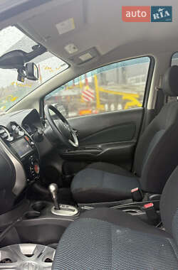 Хэтчбек Nissan Note 2013 в 