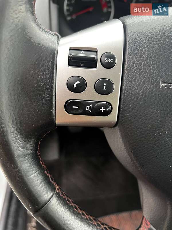 Хэтчбек Nissan Note 2010 в Кременчуге фото 25 Хэтчбек Nissan Note 2010 в Кременчуге