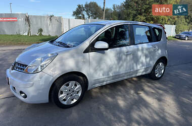 Хэтчбек Nissan Note 2008 в 